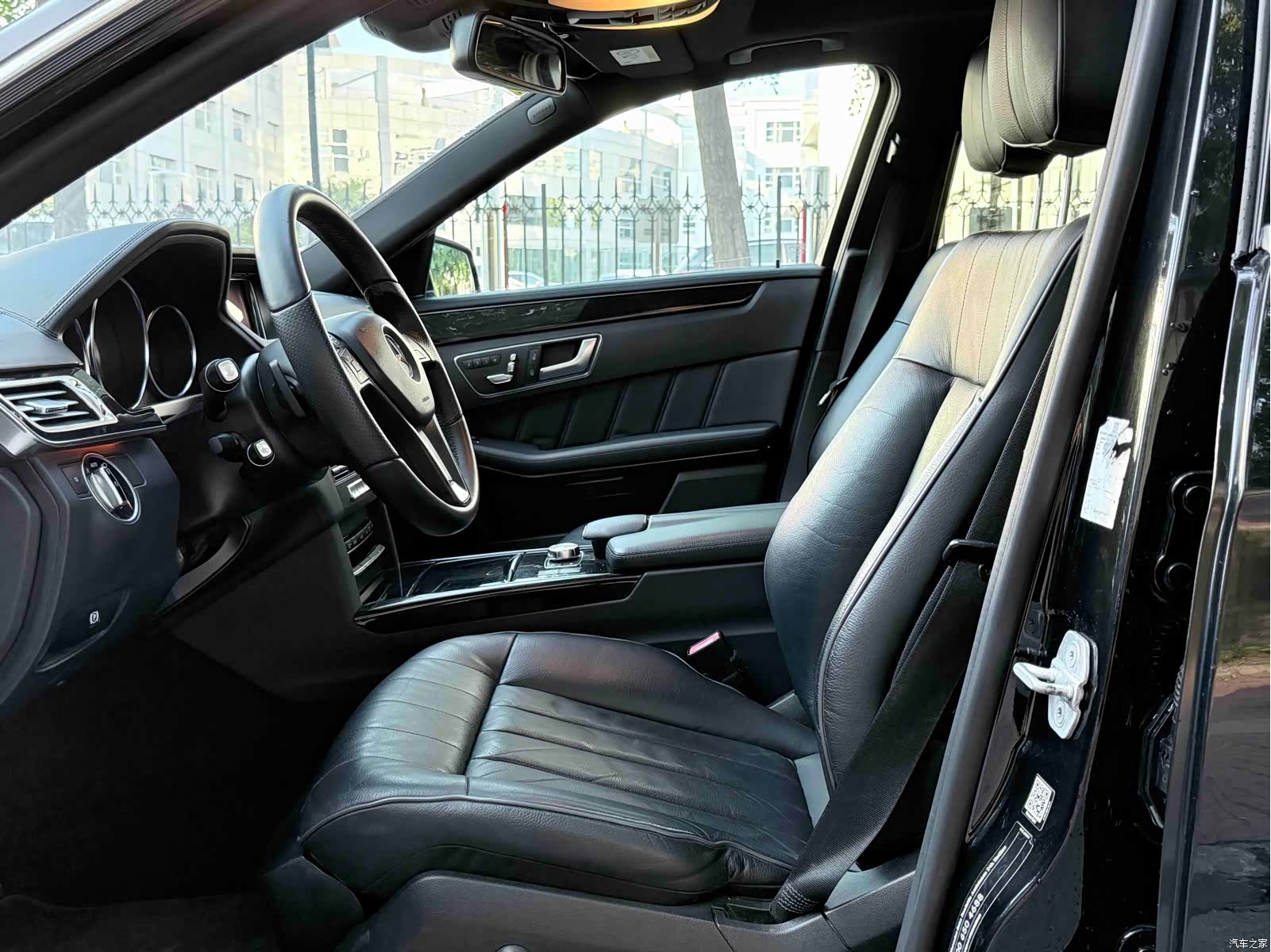 Mercedes-Benz E-Class, 2015 10