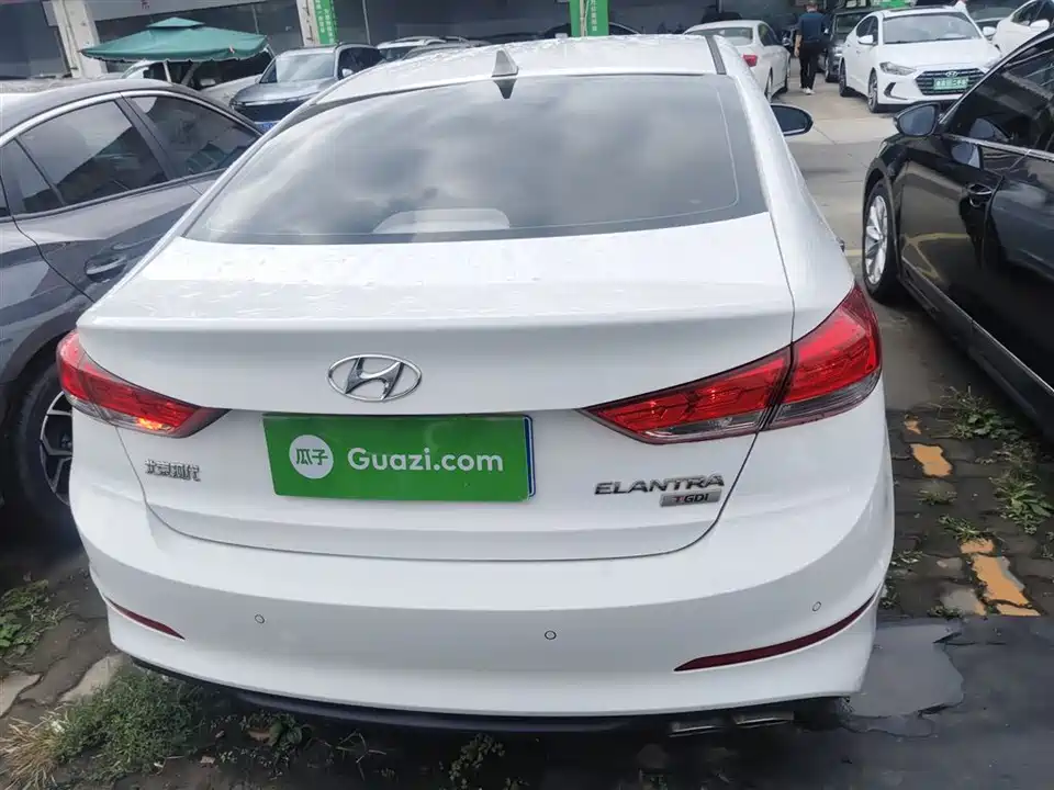 Hyundai Lead