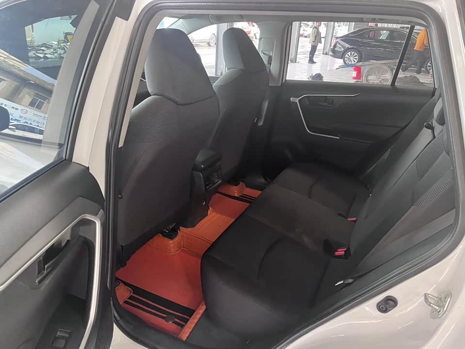 Toyota RAV4 Rongfang