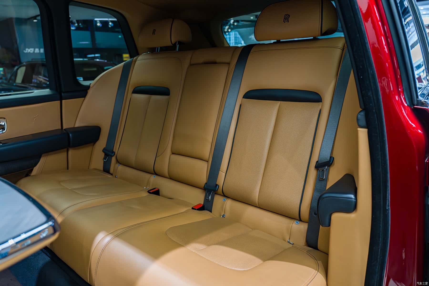 Rolls-Royce Cullinan, 2019 9
