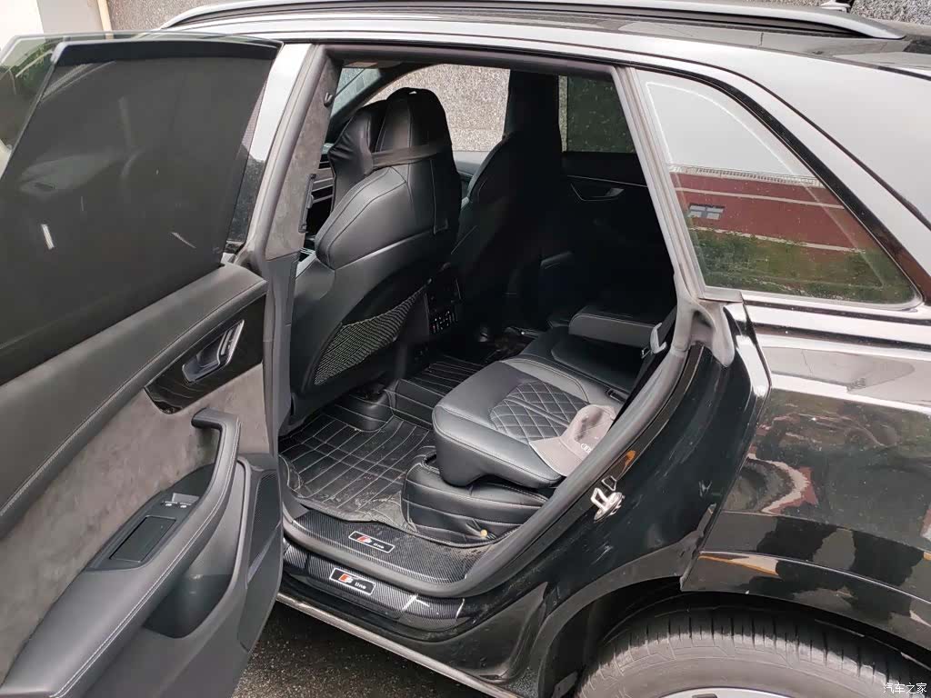 Audi Q8, 2023 13
