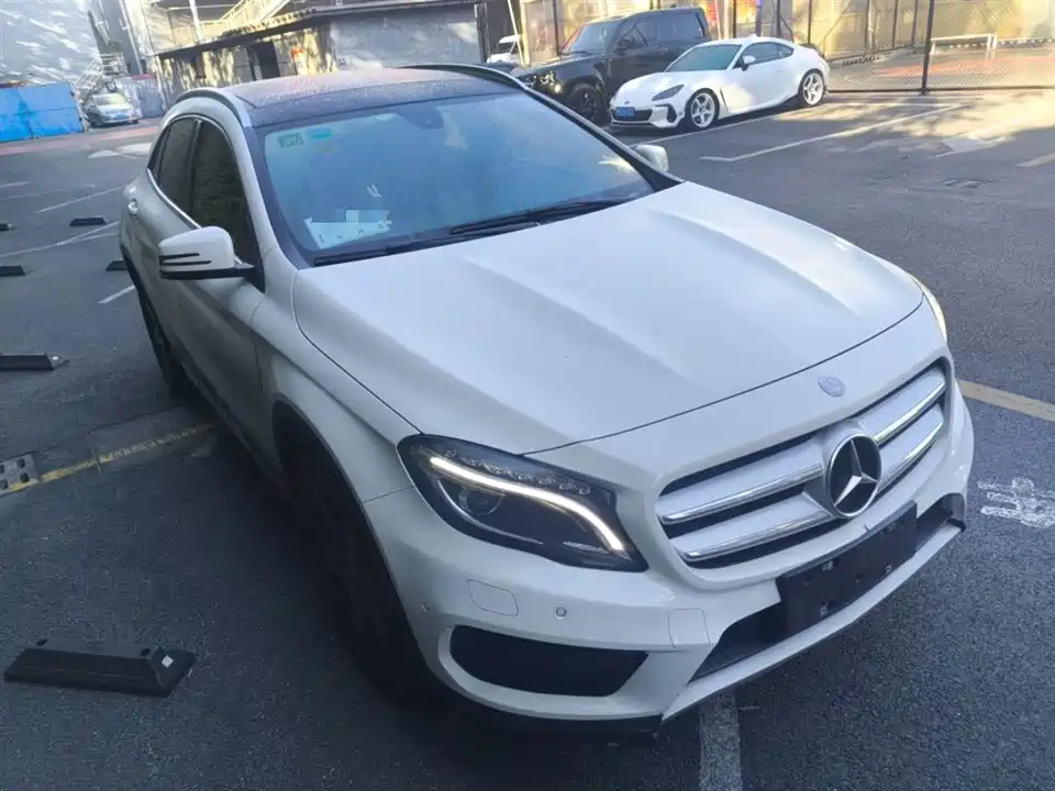 Mercedes-Benz GLA