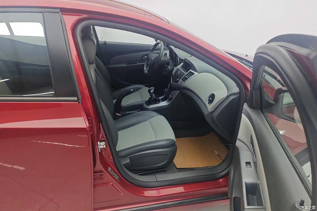 Chevrolet SL, 2011 8