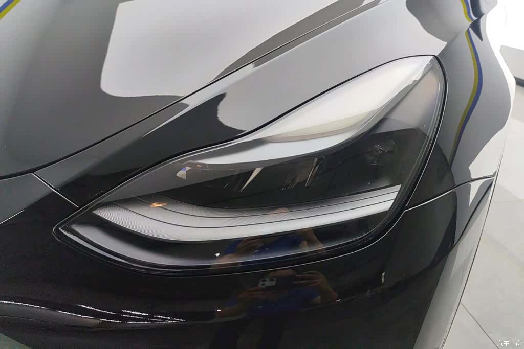 Tesla Model Y, 2021 все фото