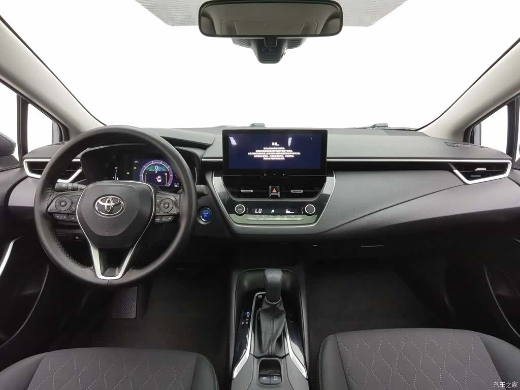 Toyota Corolla, 2024 все фото