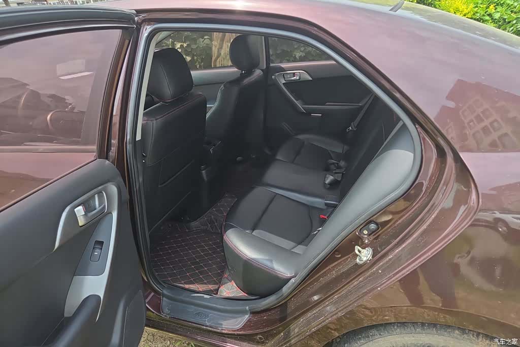 Kia GL, 2012 11