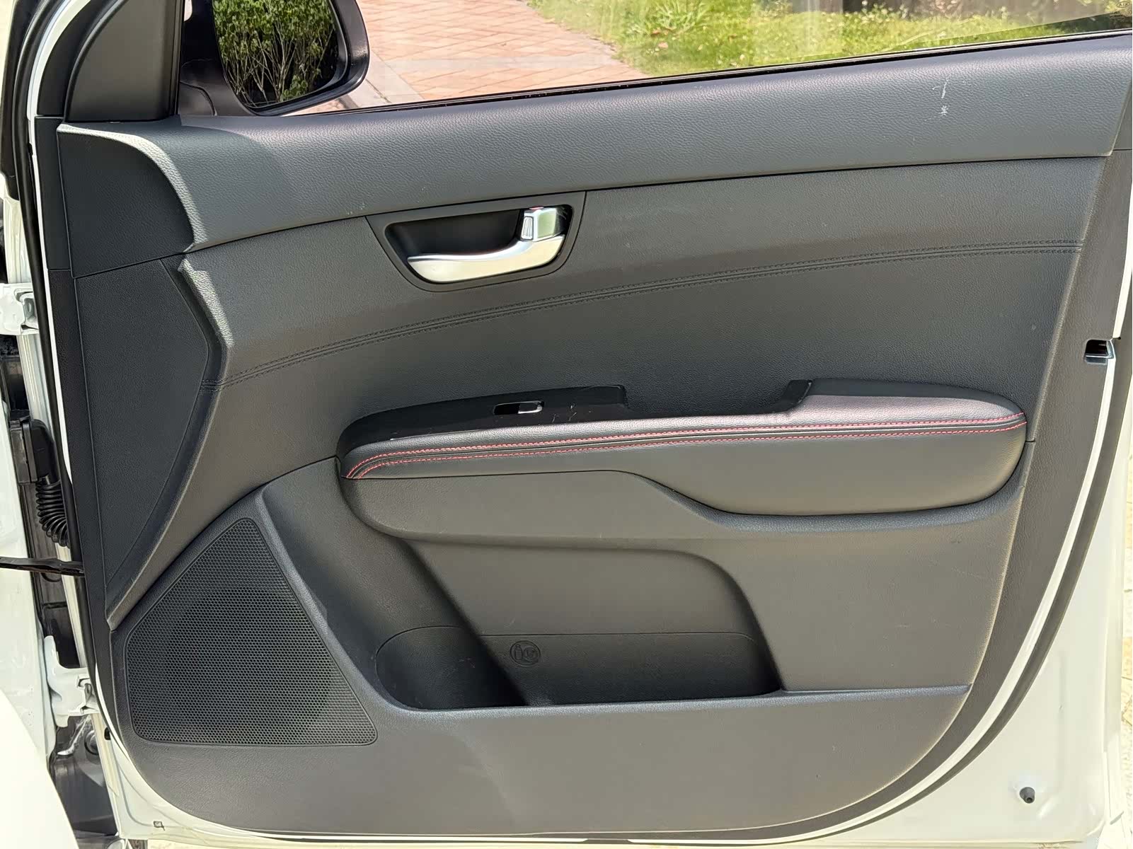 Kia KX3, 2017 11