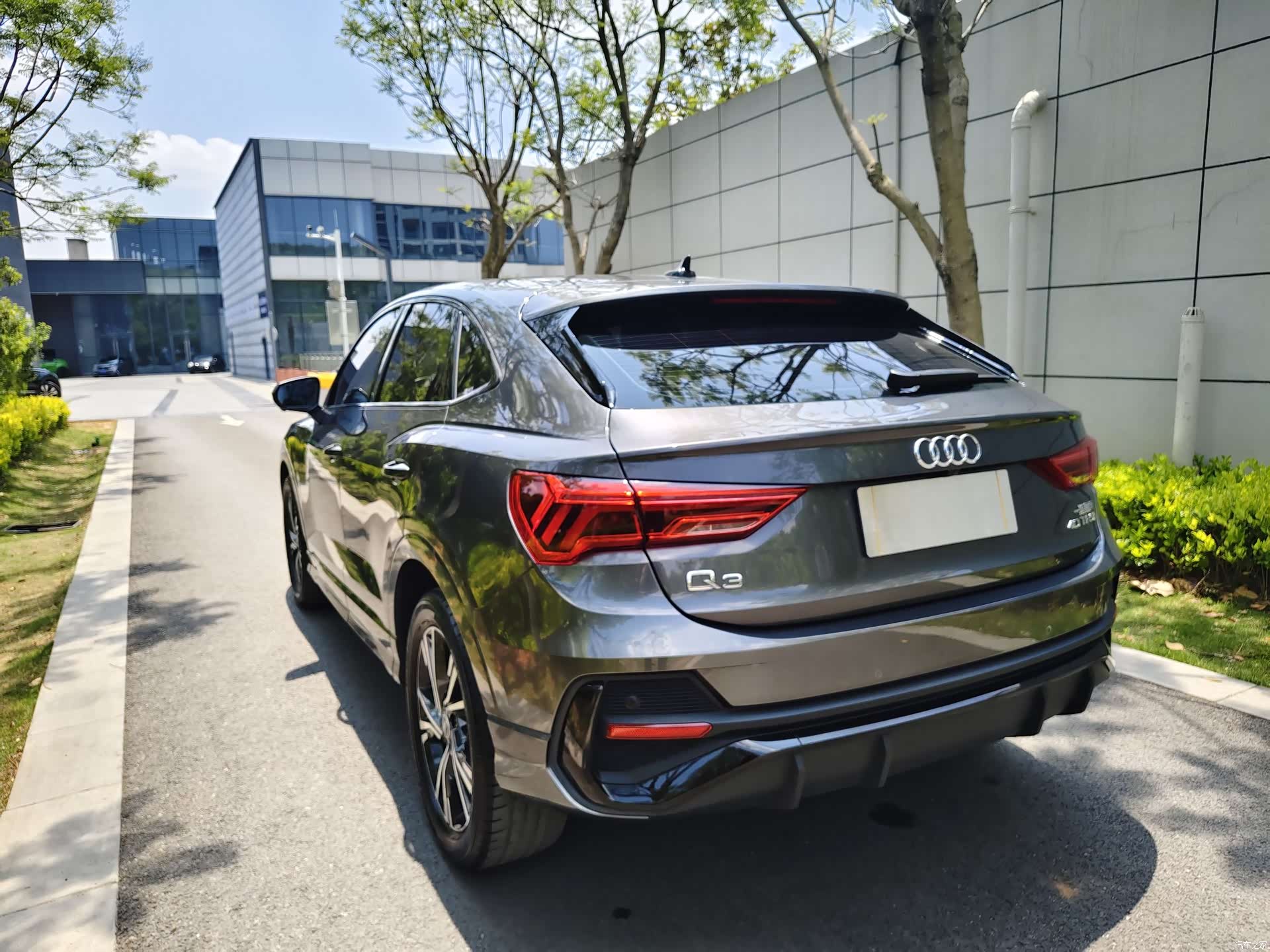 Audi Q3, 2022 13