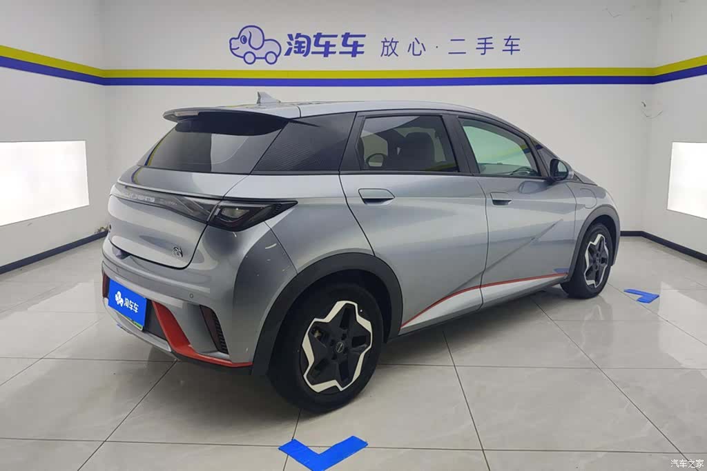 BYD Dolphin, 2022 3