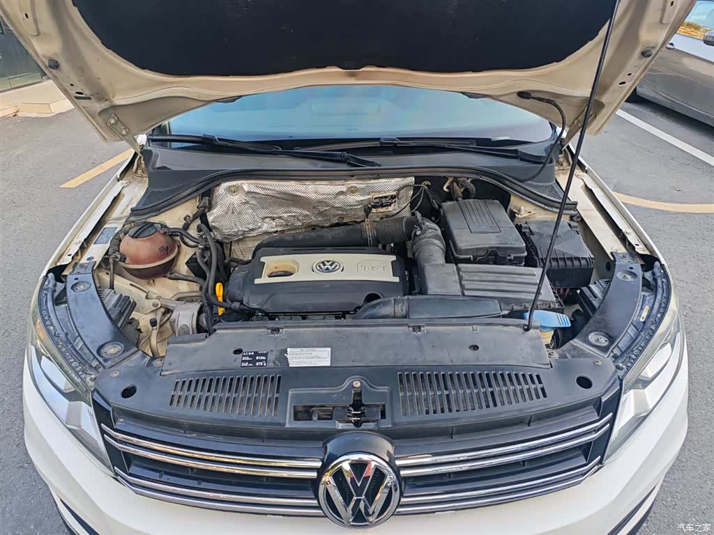 Volkswagen Tiguan, 2015 14