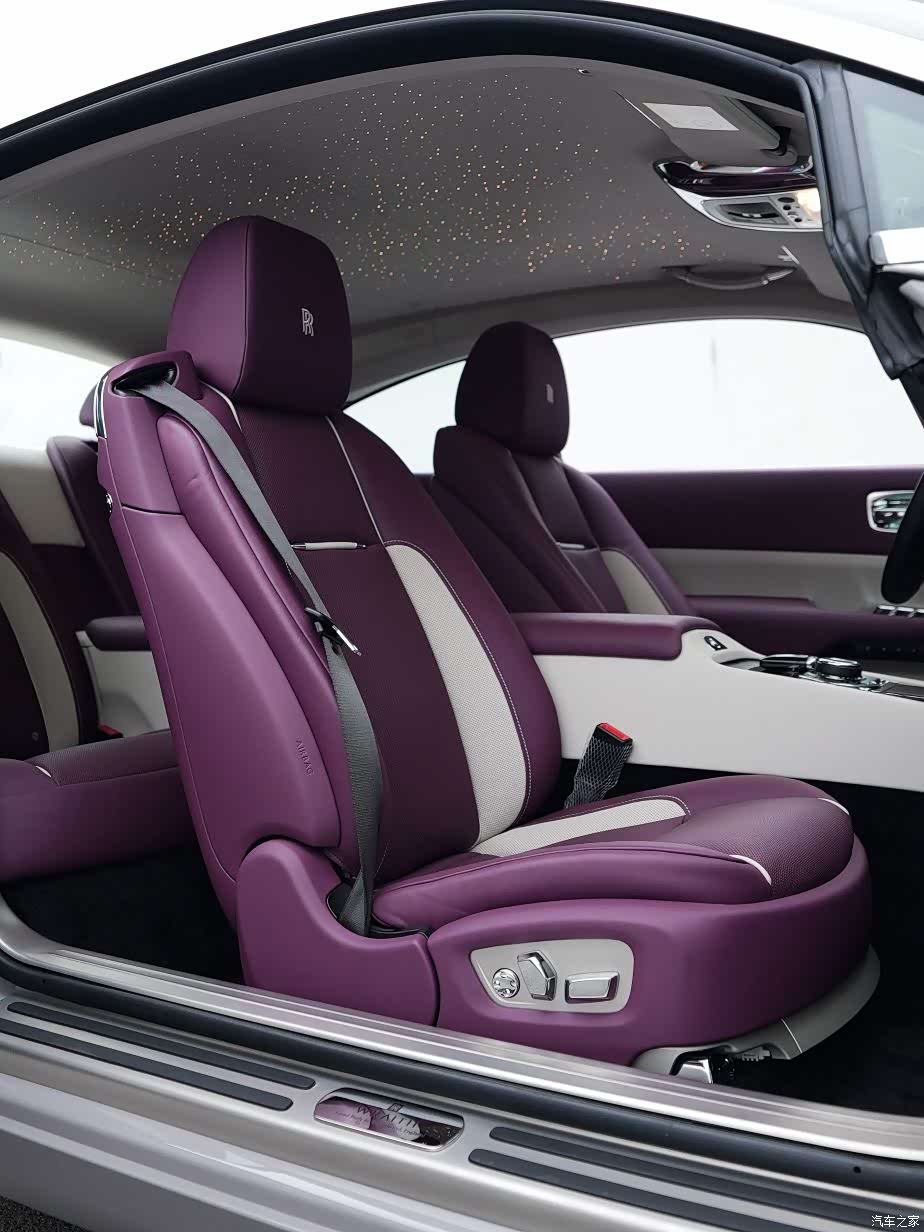 Rolls-Royce Wraith, 2022 18