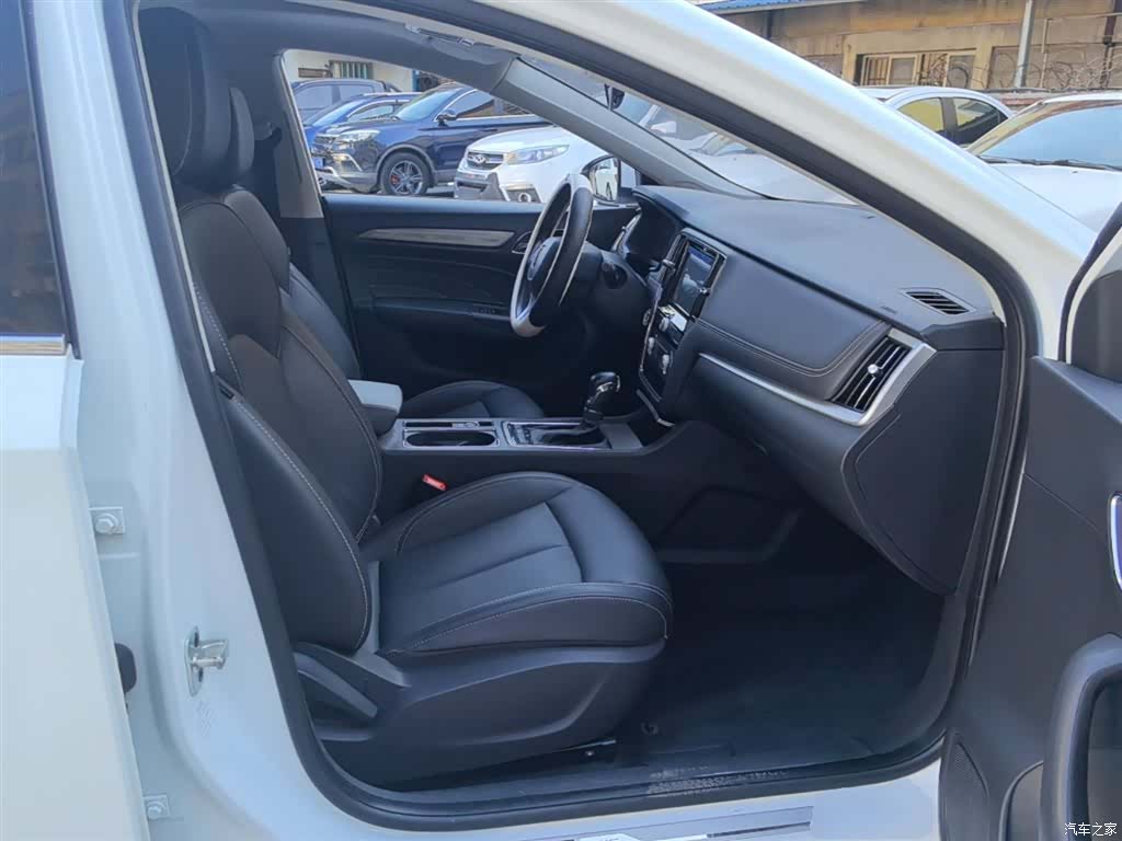 Roewe i6, 2019 25