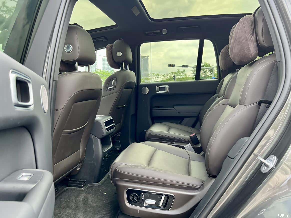Li Auto L8, 2023 13