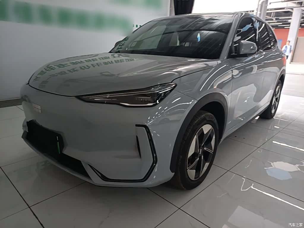 Geely Galaxy E5, 2025 1