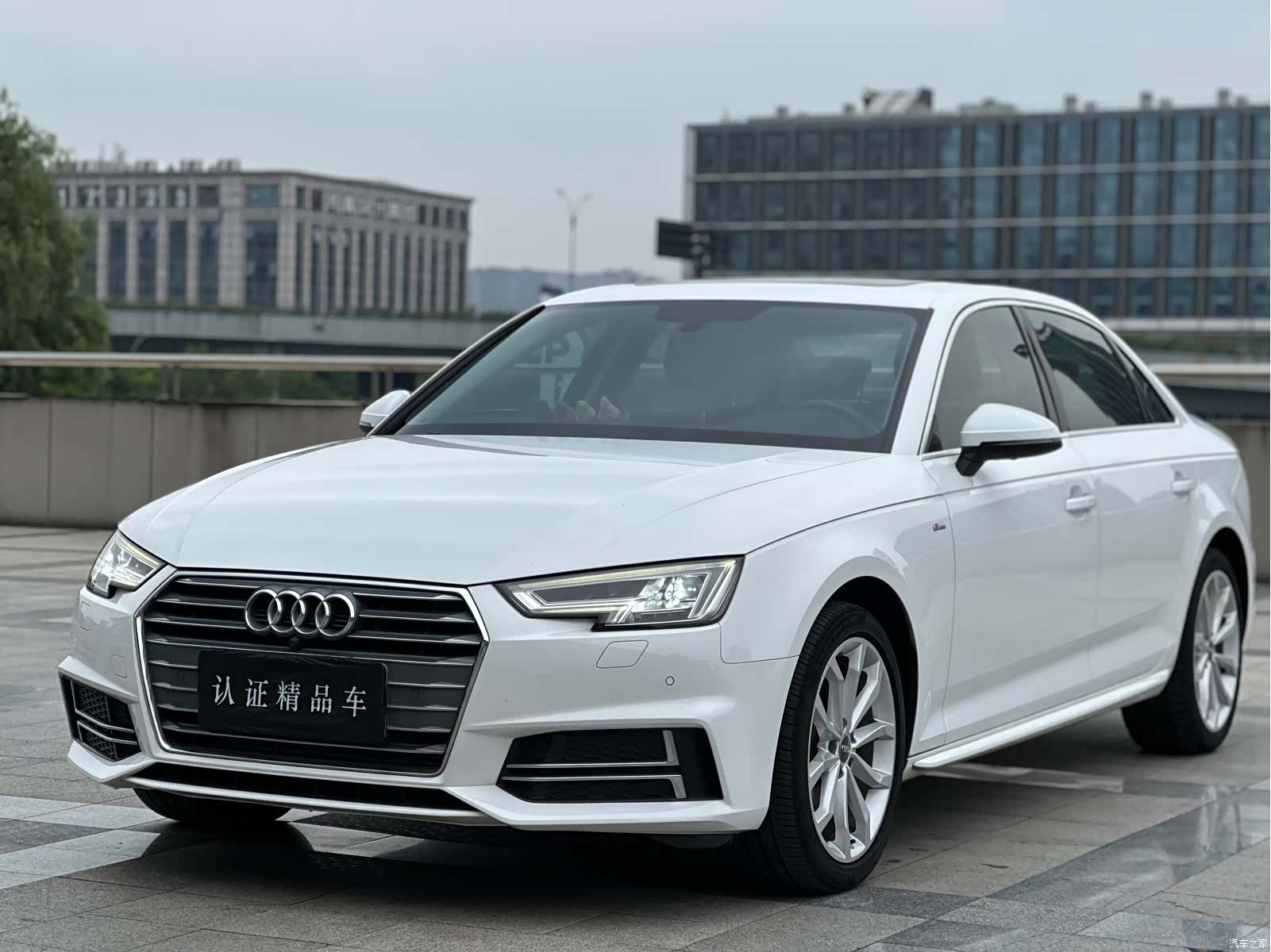 Audi A4L, 2018 1