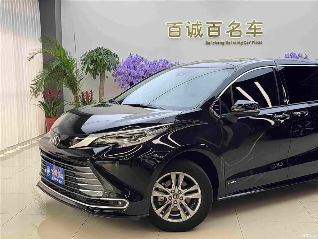 Toyota Sienna, 2024 3