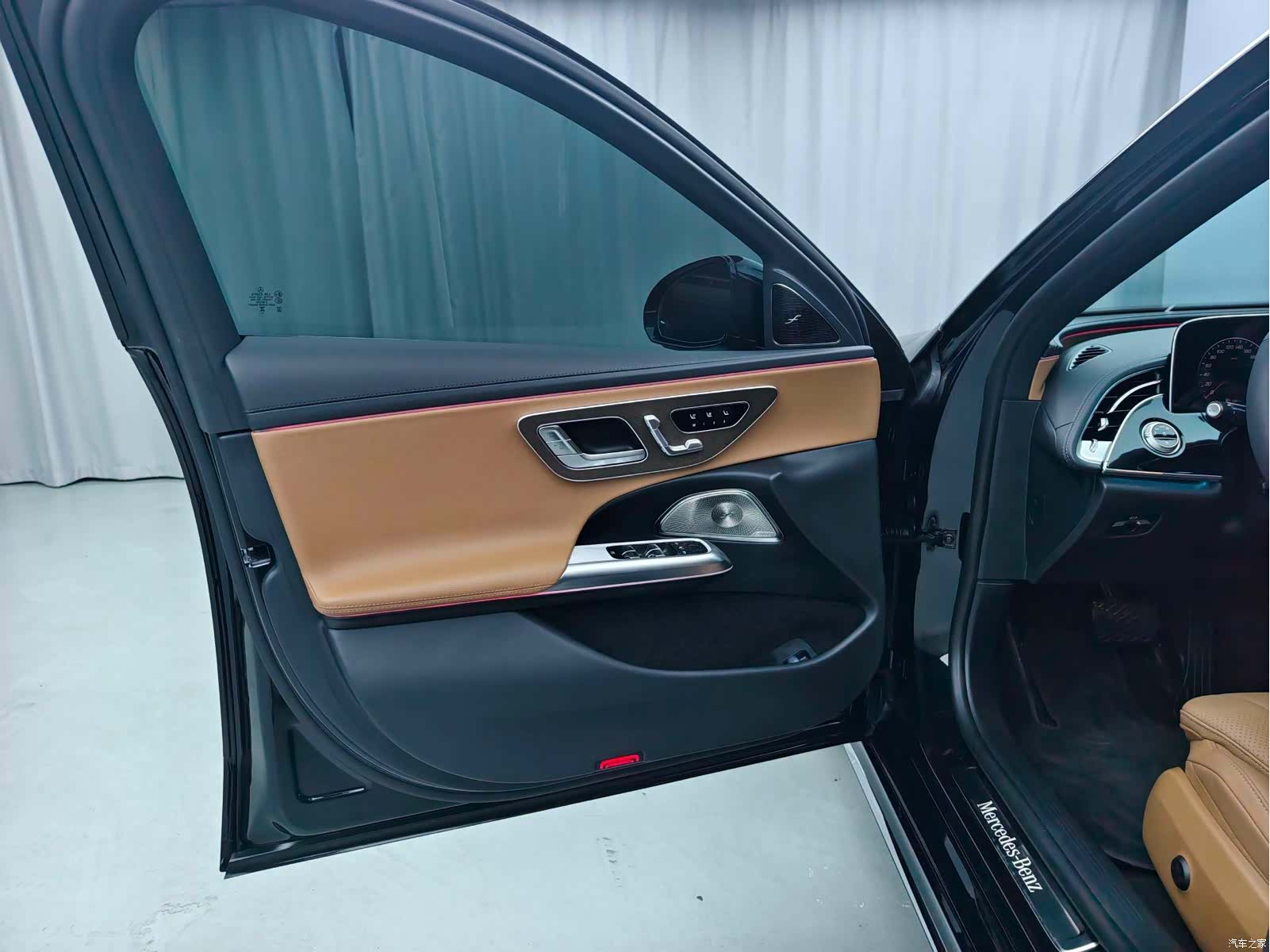 Mercedes-Benz E-Class, 2025 14