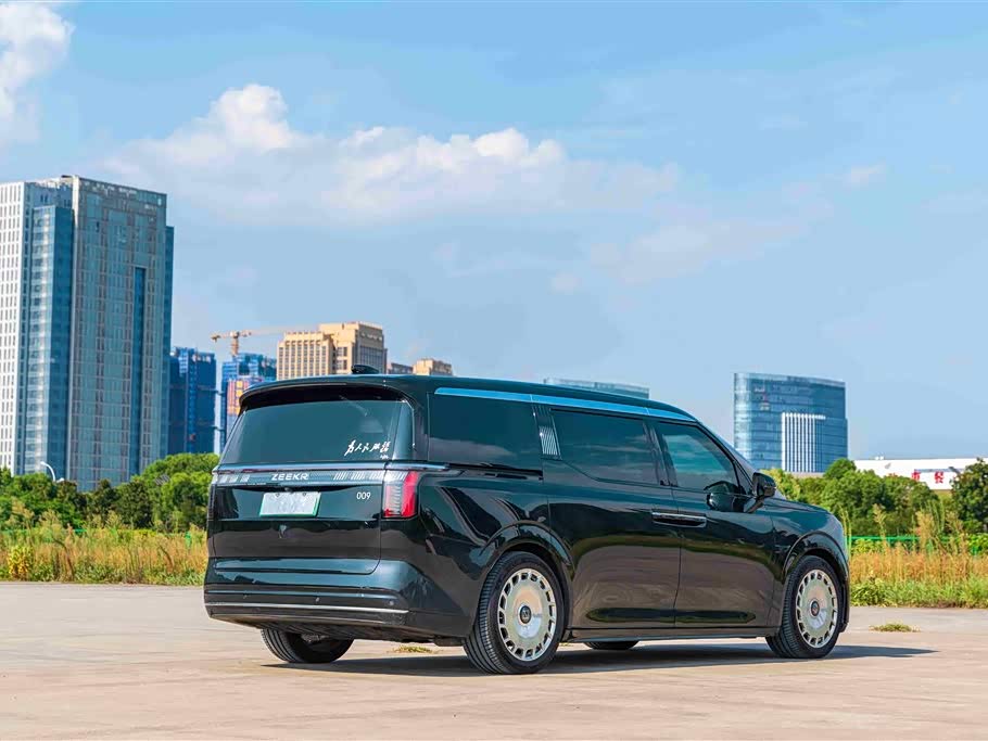 Zeekr 009