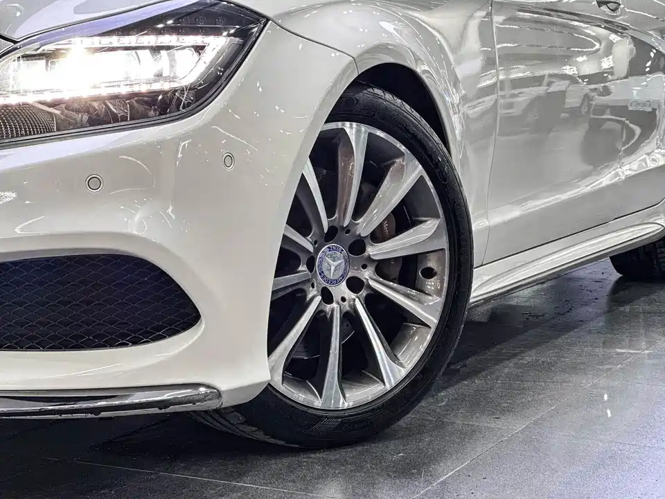 Mercedes-Benz CLS