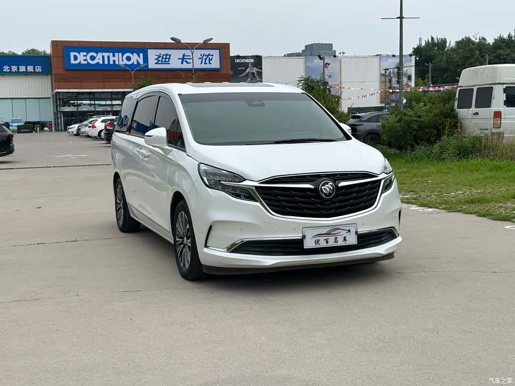Buick GL8, 2020 3