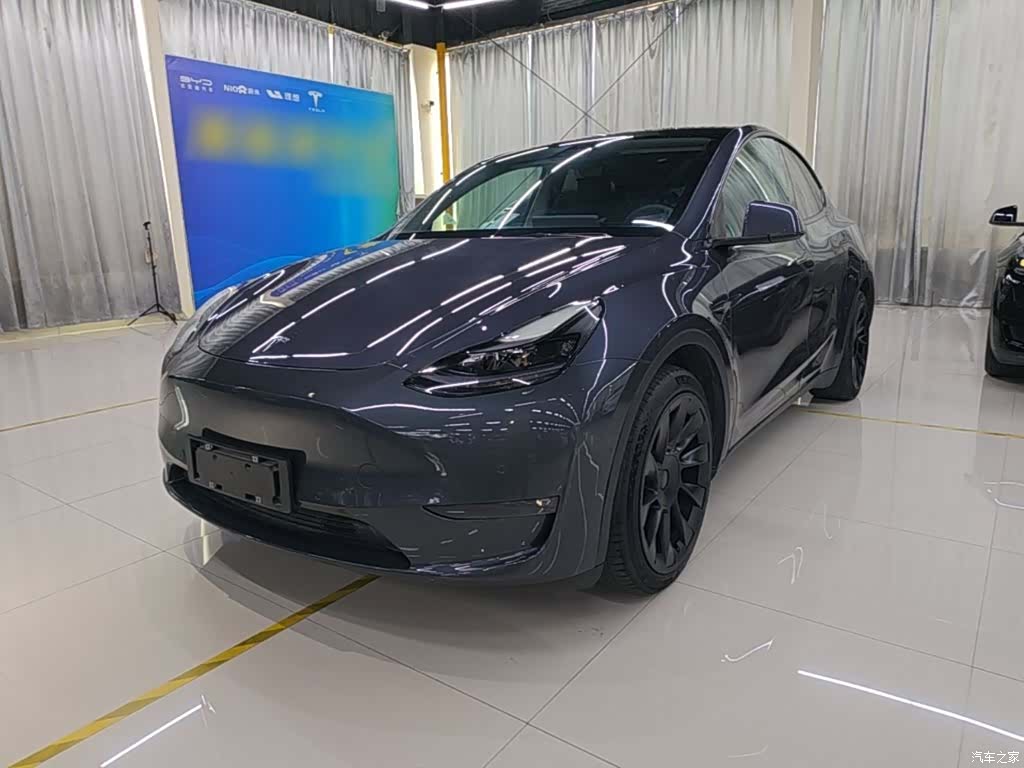 Tesla Model Y, 2021 1