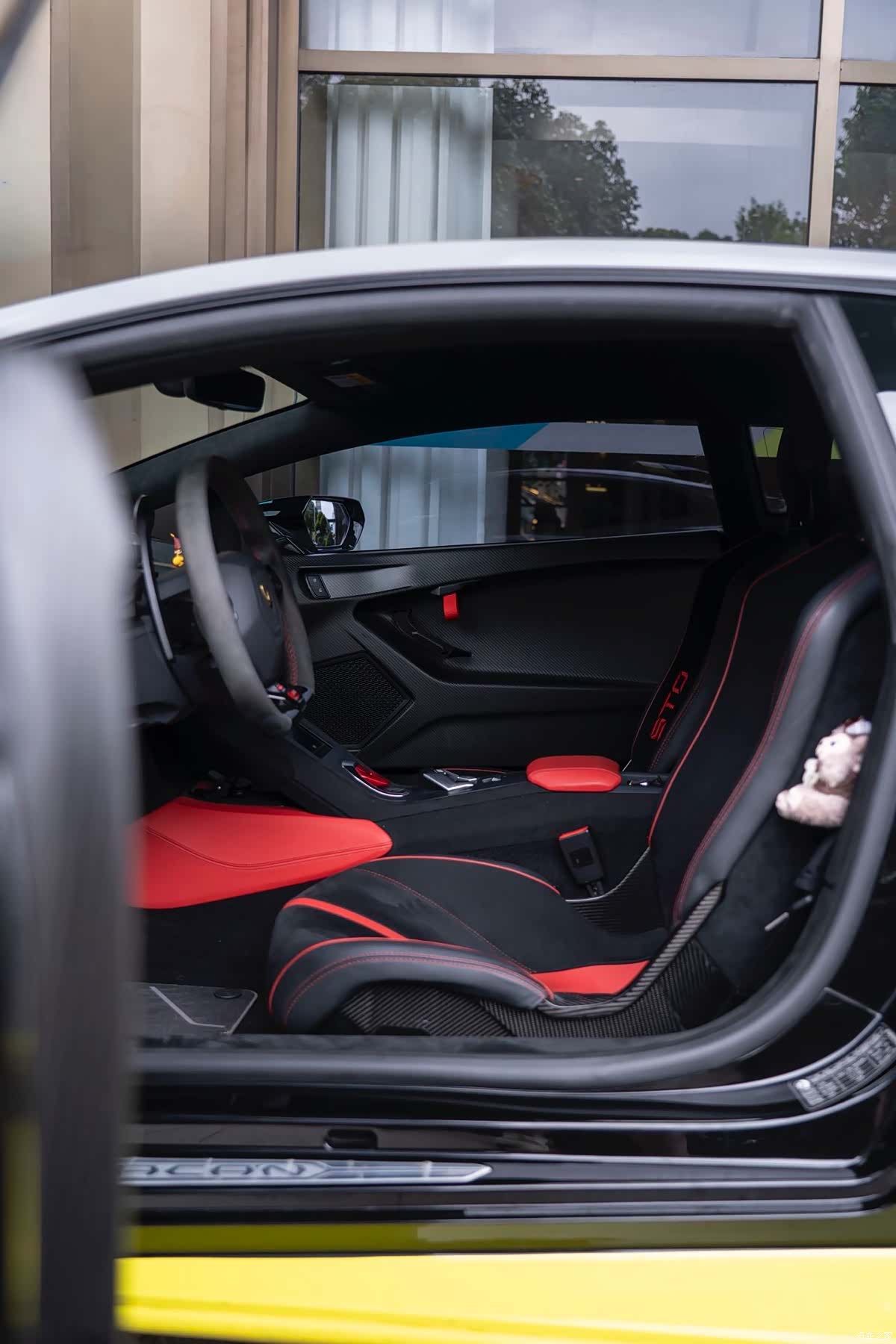 Lamborghini Huracán, 2023 12