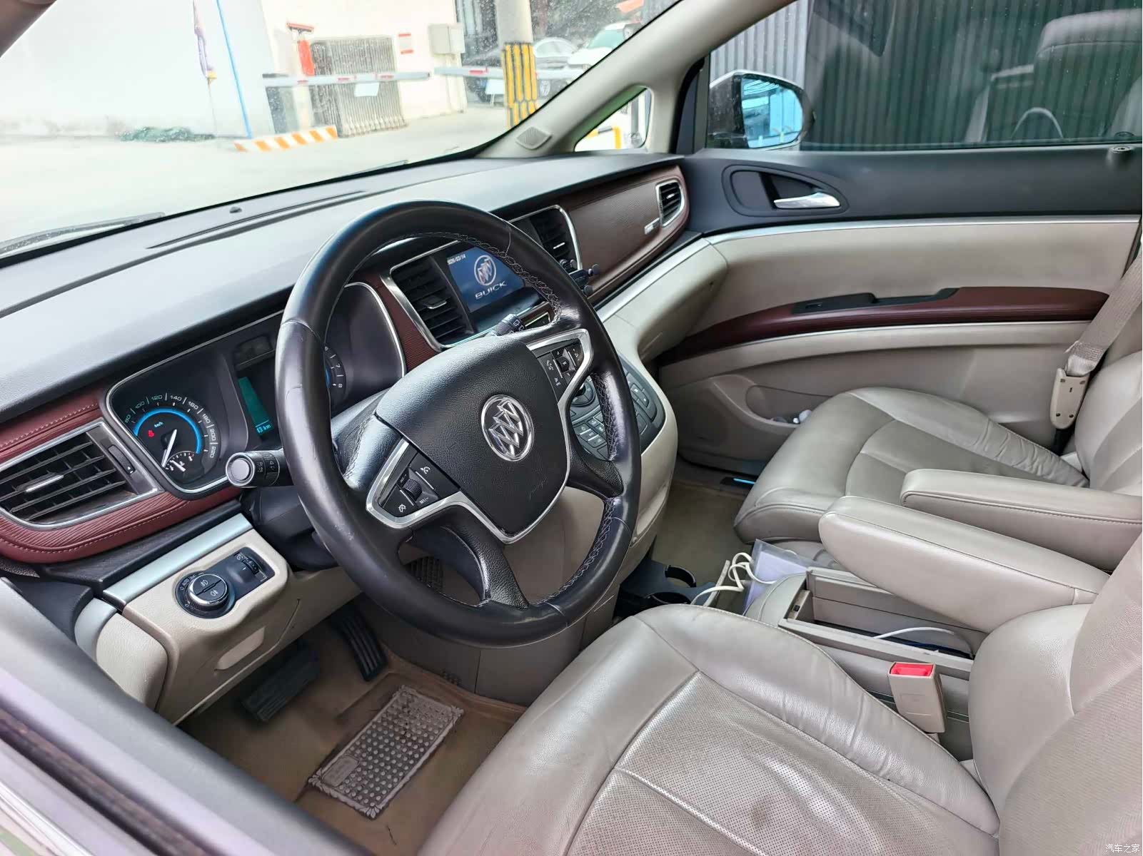 Buick GL8, 2015 11