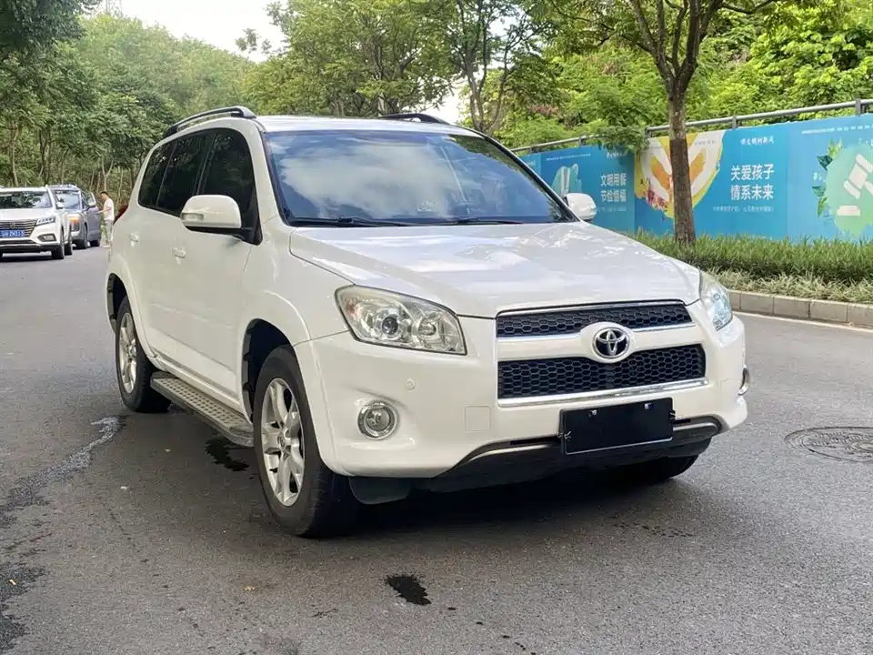 Toyota RAV4 Rongfang