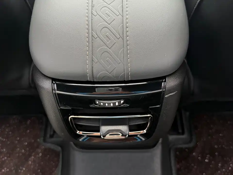 Trumpchi Shadow Leopard