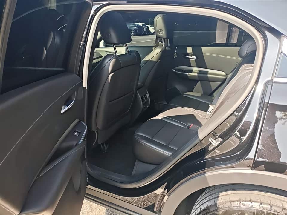Cadillac XT4