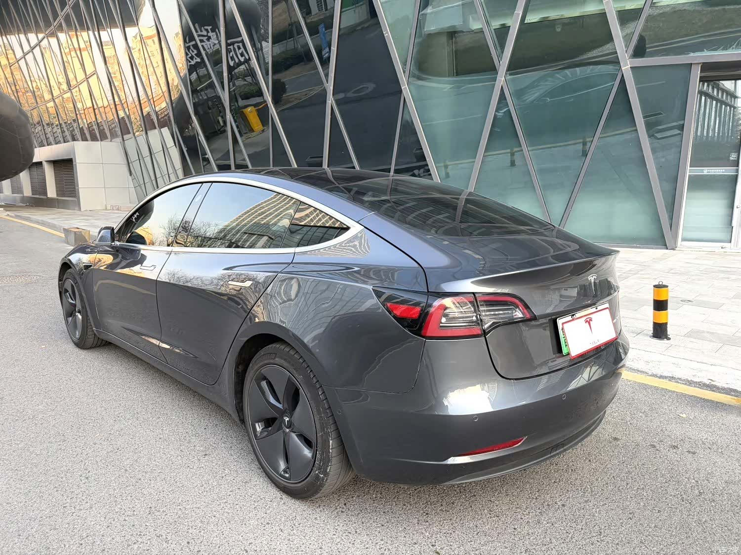 Tesla Model 3, 2020 4
