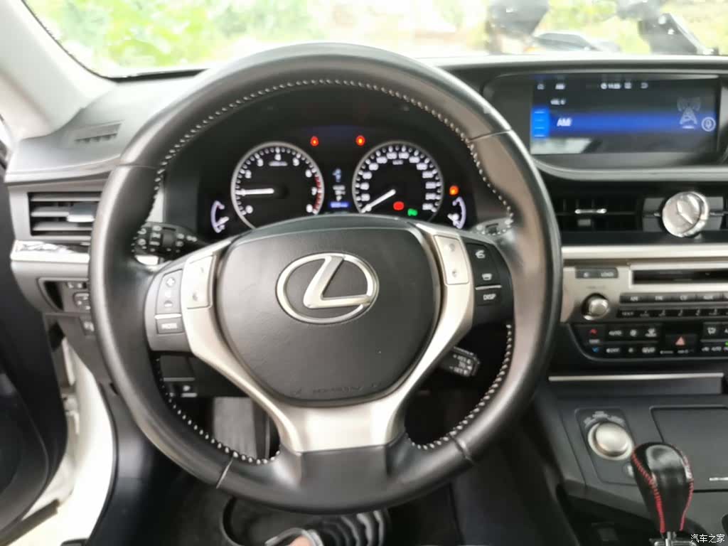 Lexus ES, 2014 11