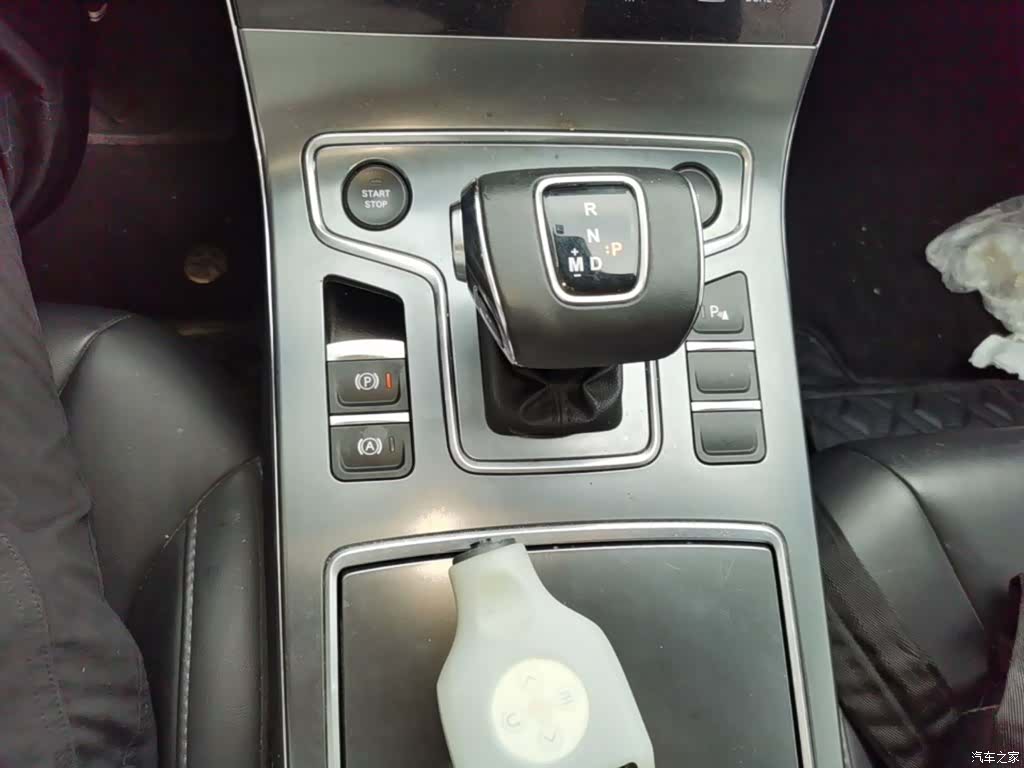 Hongqi H5, 2022 14