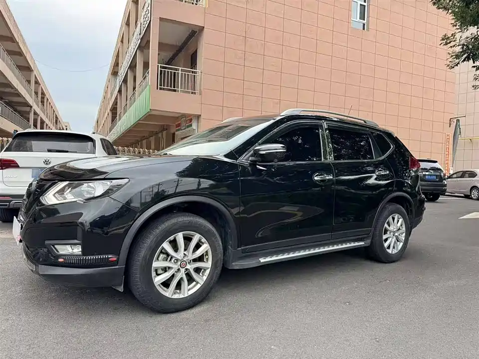 Nissan Qijun