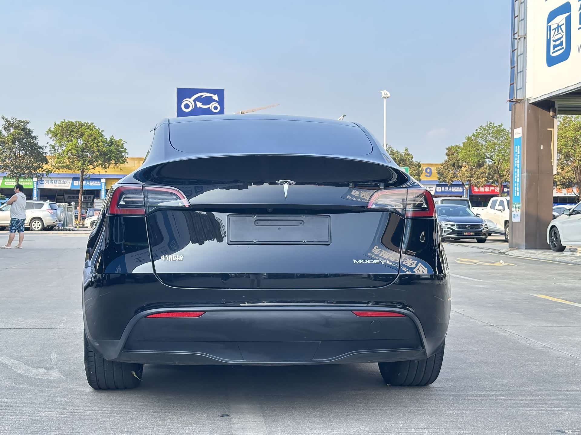 Tesla Model Y, 2022 4