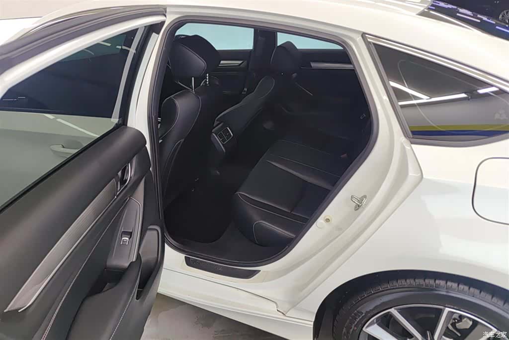 Honda Inspire, 2023 11