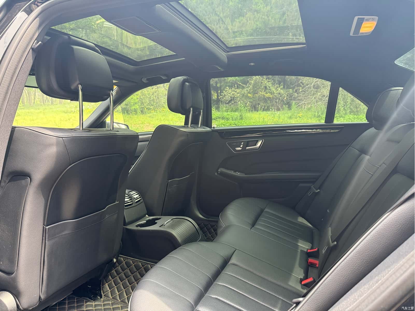 Mercedes-Benz E-Class, 2016 6