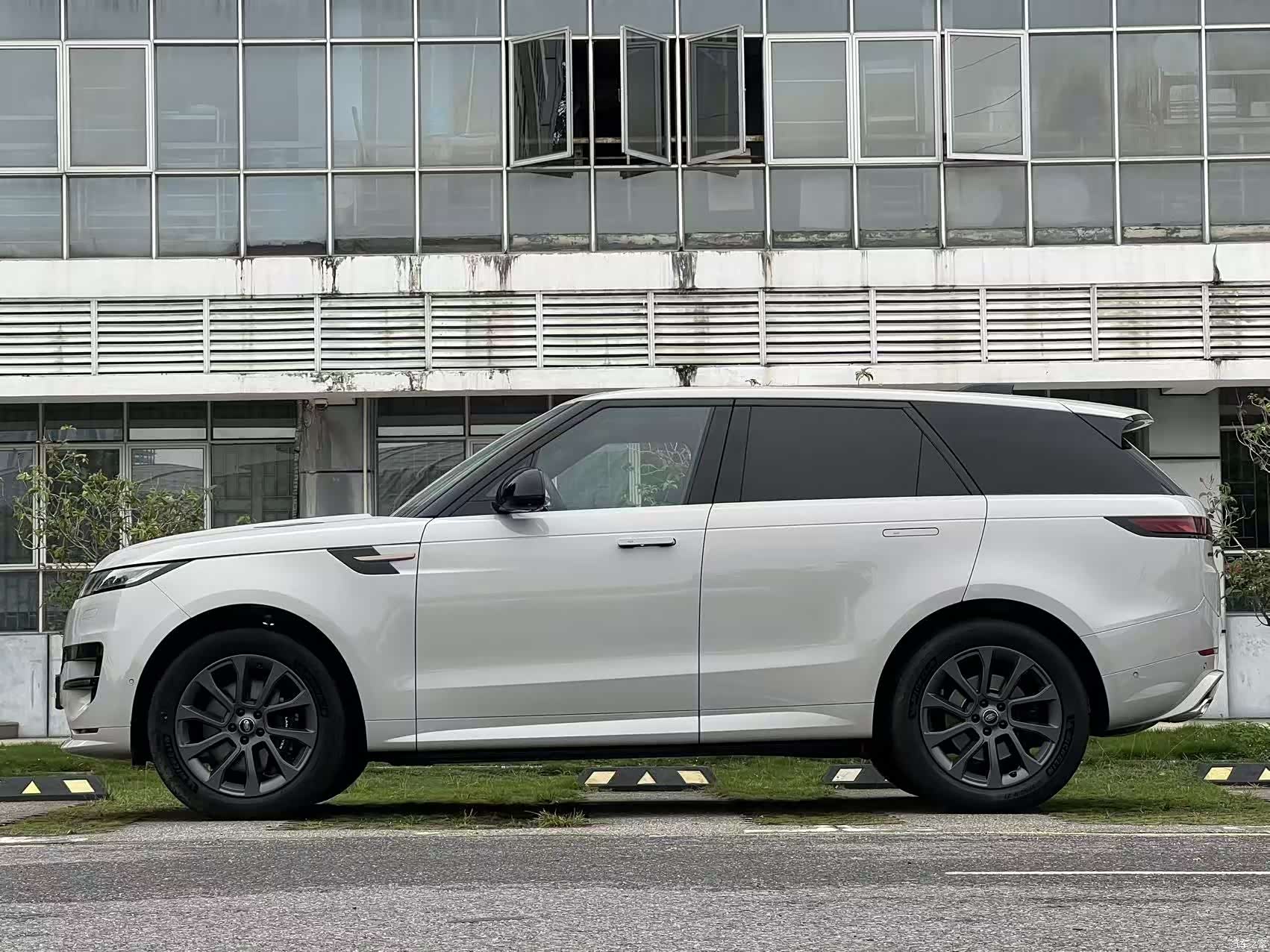 Land Rover Range Rover, 2023 4