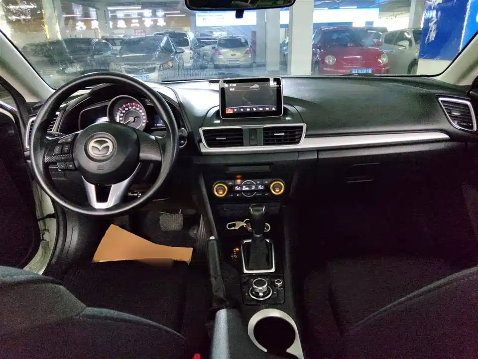 Mazda 3 Angkesaila