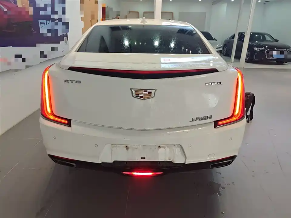 Cadillac XTS
