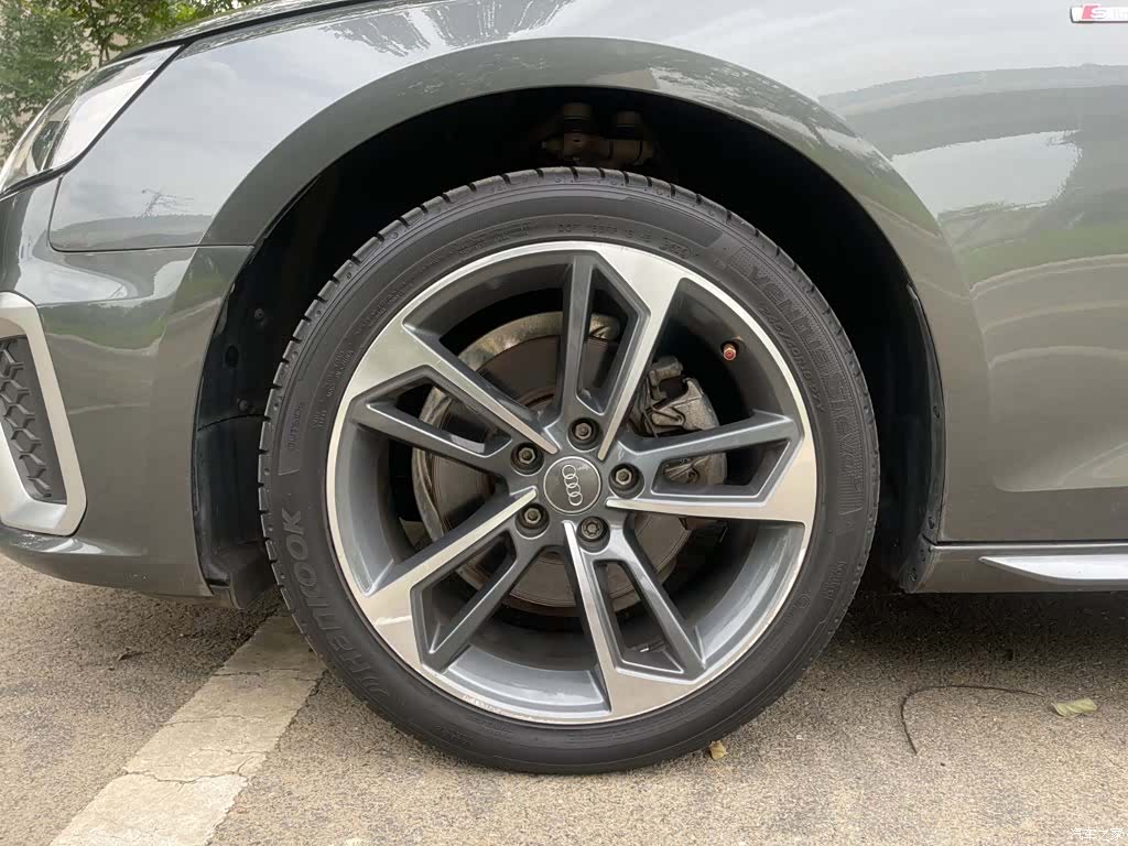 Audi A4L, 2021 9