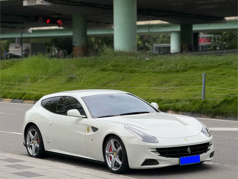 Ferrari FF