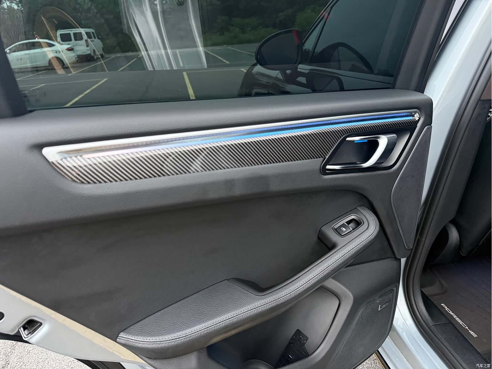 Porsche Macan, 2022 11