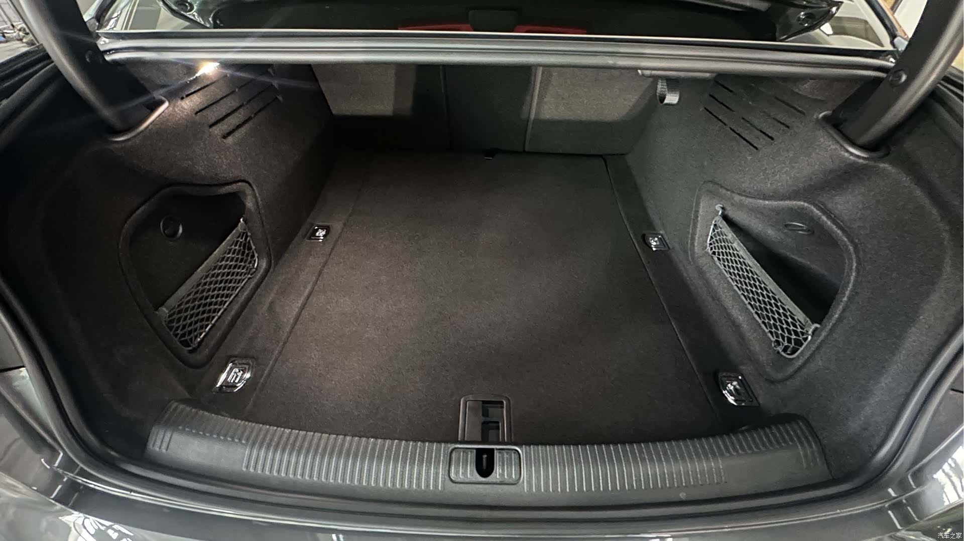 Audi A4L, 2025 16