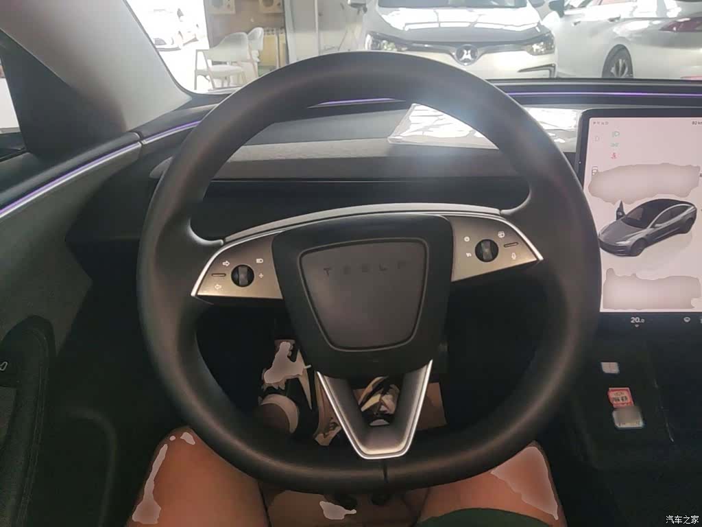 Tesla Model 3, 2024 11