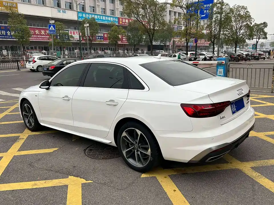 Audi A4L