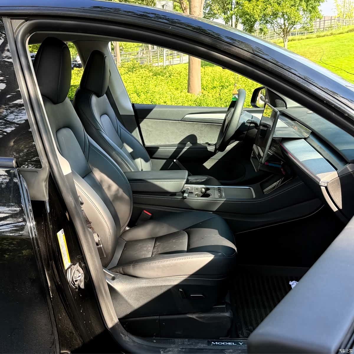 Tesla Model Y, 2024 11