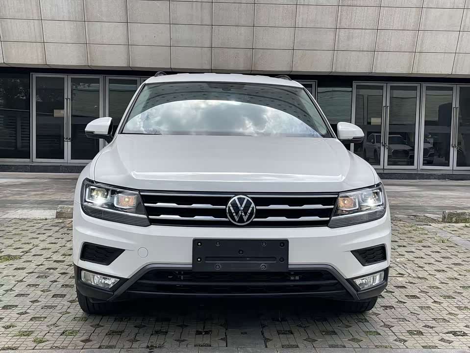 Volkswagen Tiguan L