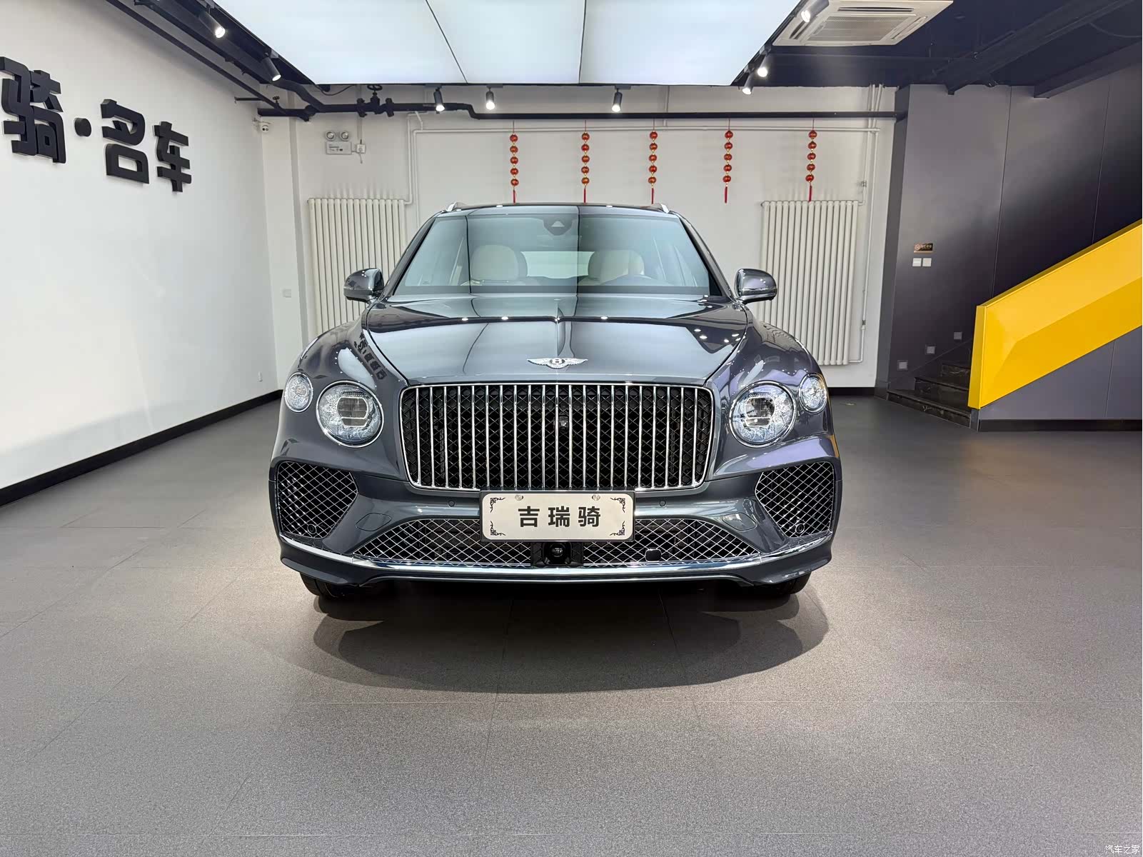 Bentley Bentayga, 2025 2