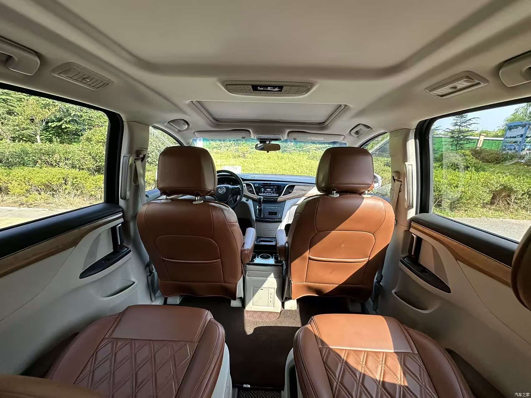 Buick GL8, 2019 10